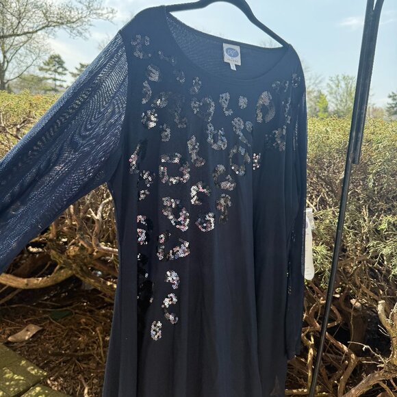 DG2 by Diane Gilman Women's Size 1X Sequined Pullover Dress Shirt Navy NWT - Picture 2 of 16